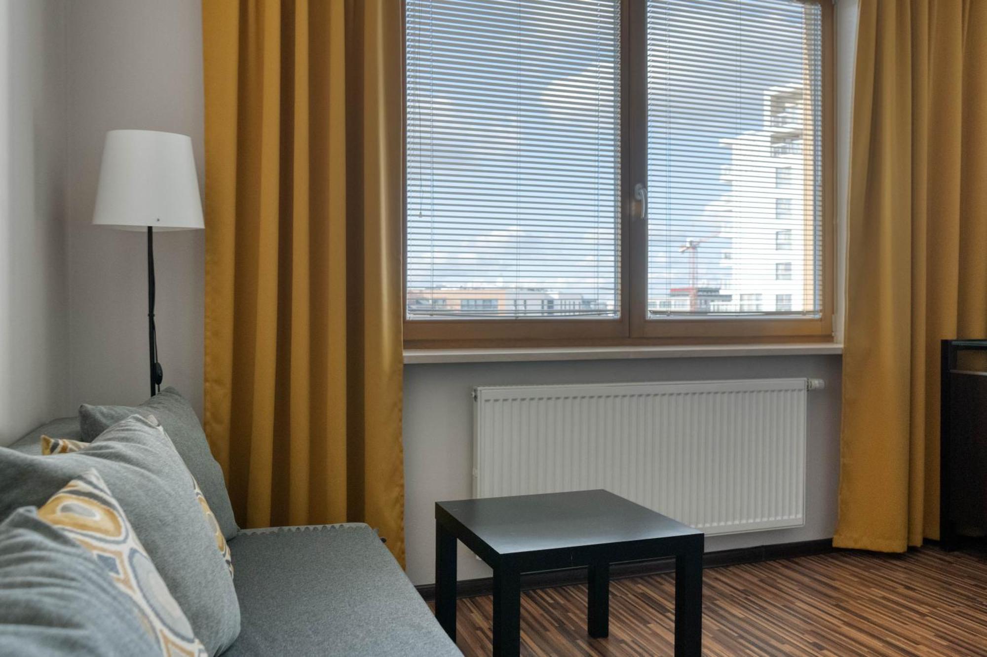Airport Residence Amber Varsovie Extérieur photo